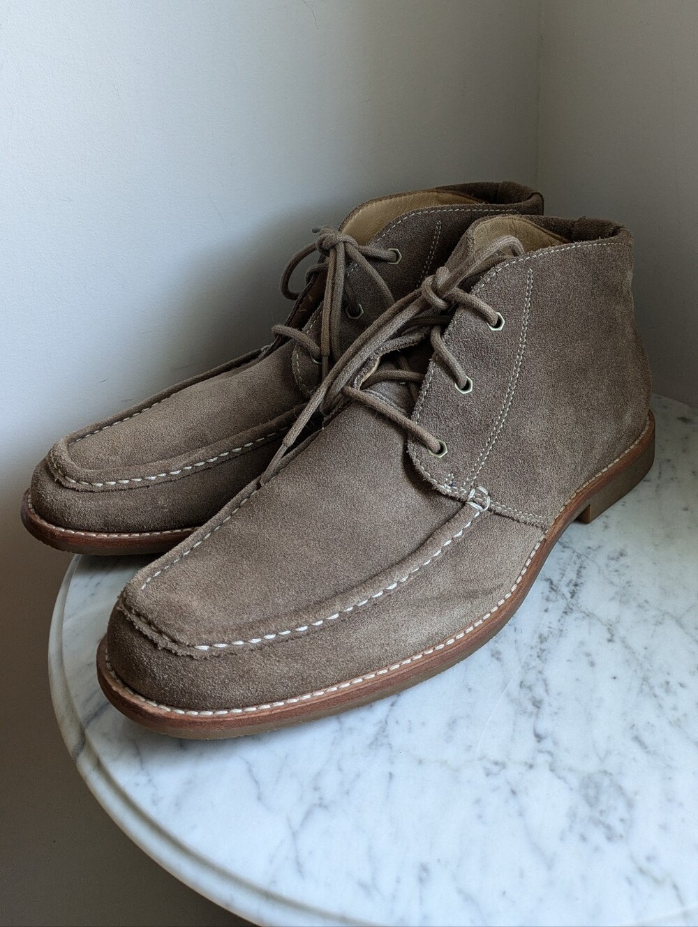 Ugg Men's Suede Chukka Boots in Taupe Size 10